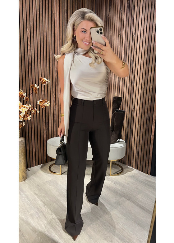 Top Lisa Champagne