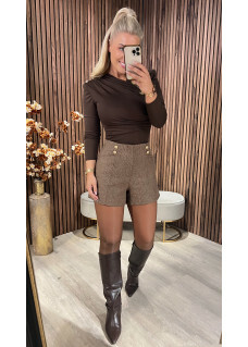Short Romee Brown
